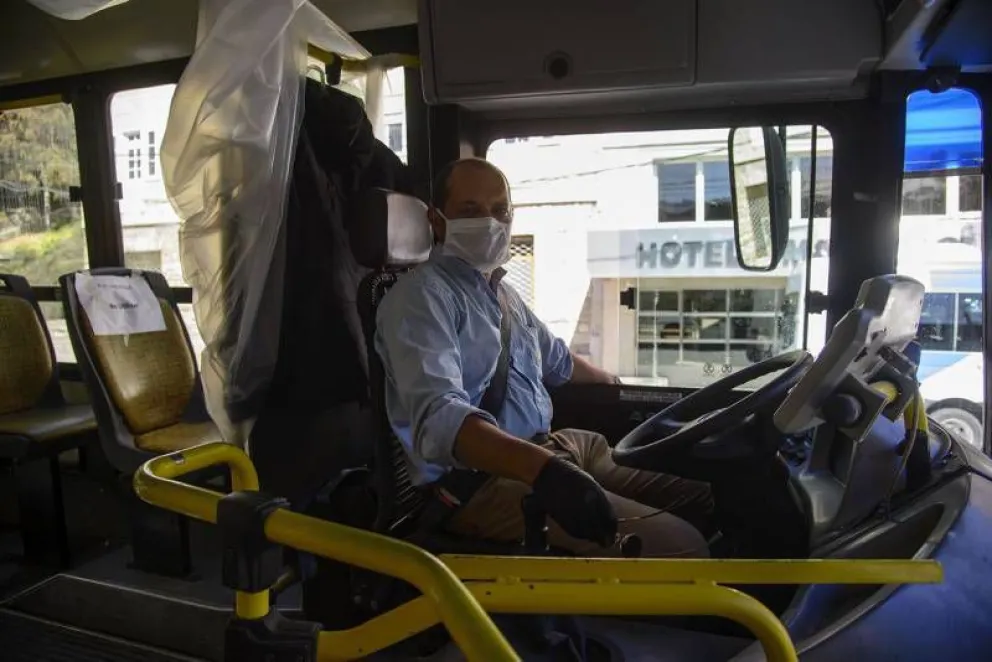 Tras 7 días de paro vuelve a funcionar el transporte público en Bariloche