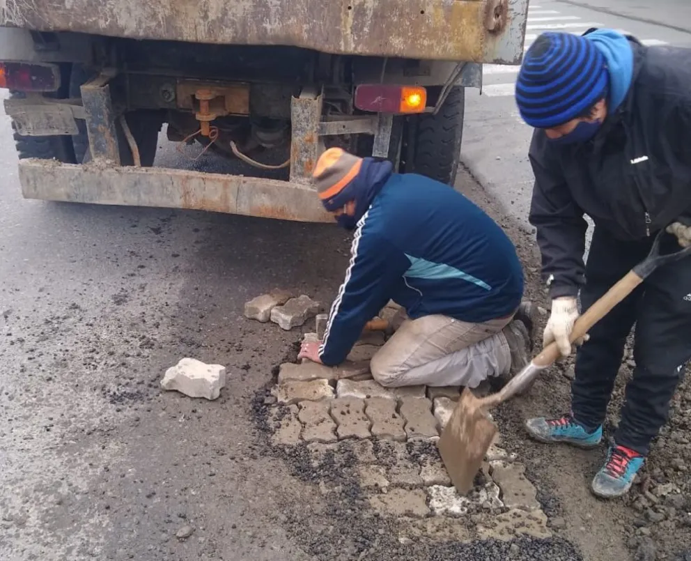 Retoman los trabajos de bacheo en diversos puntos de la ciudad