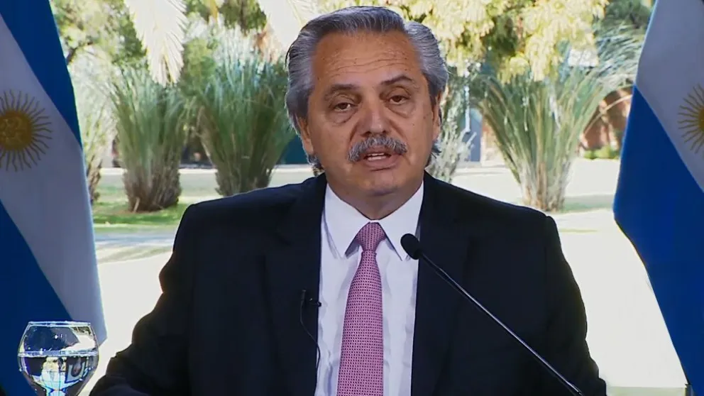 Fernández y una apertura escalonada: "Vamos a ir tratando de volver a la vida habitual"