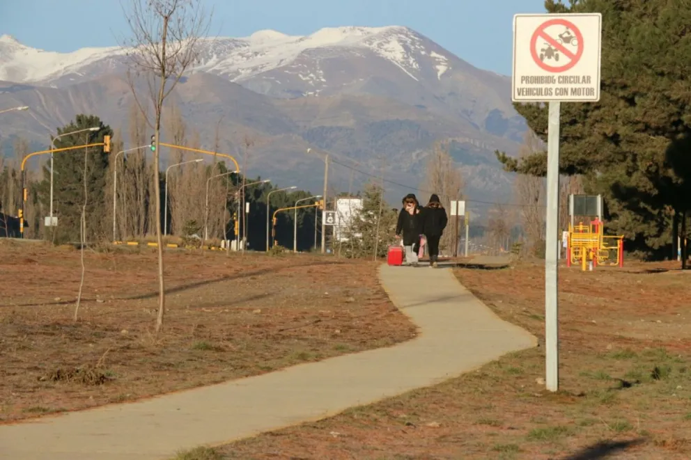 Vuelven a prohibir las reuniones sociales en Dina Huapi