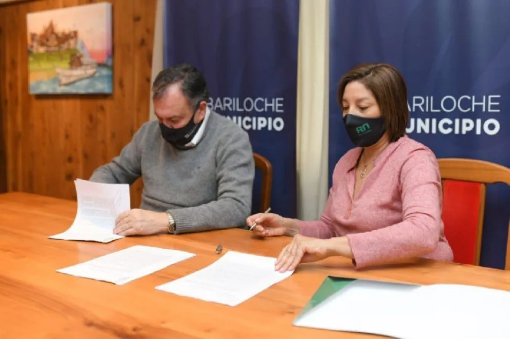 Río Negro firmó créditos de asistencia con los municipios por $290 millones