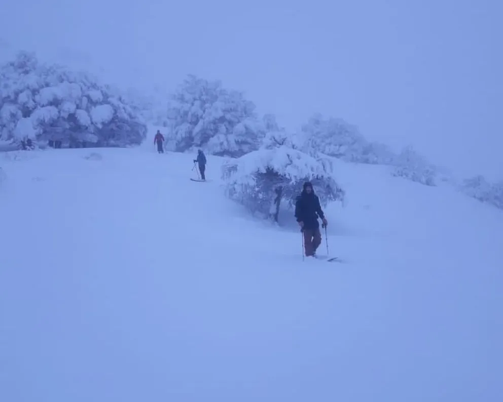 Catedral: nuevamente se cancelan las detonaciones por presencia de personas en la montaña