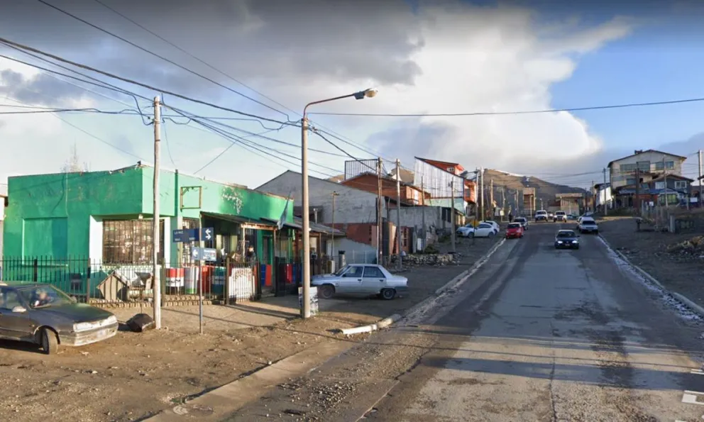 Intentó robar un comercio pero fue detenido cuando forzaba la caja registradora