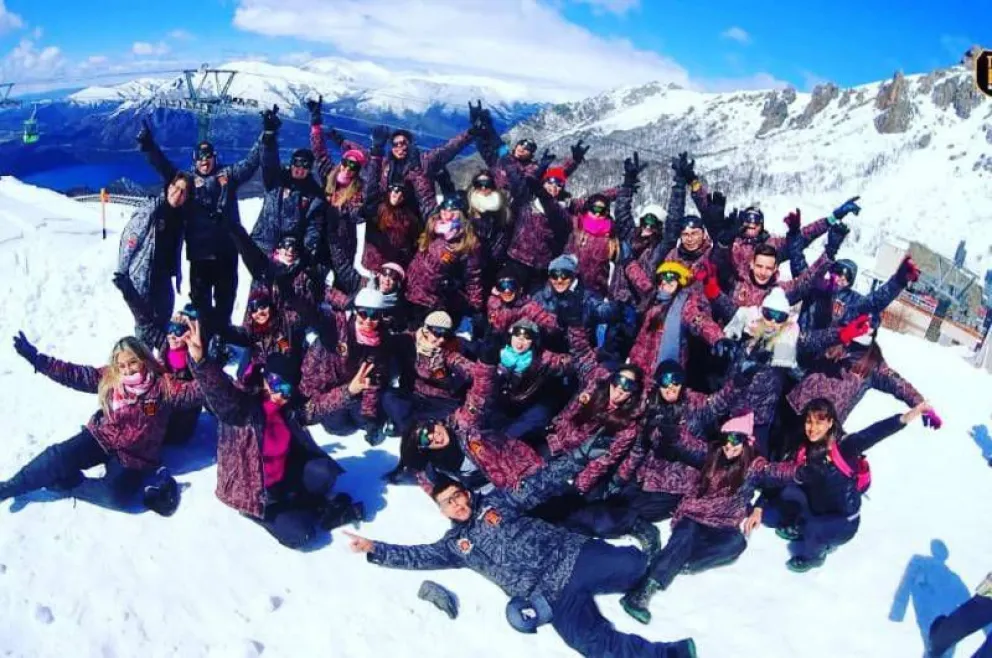 Se posterga el inicio de los viajes de egresados a Bariloche y no hay una fecha concreta