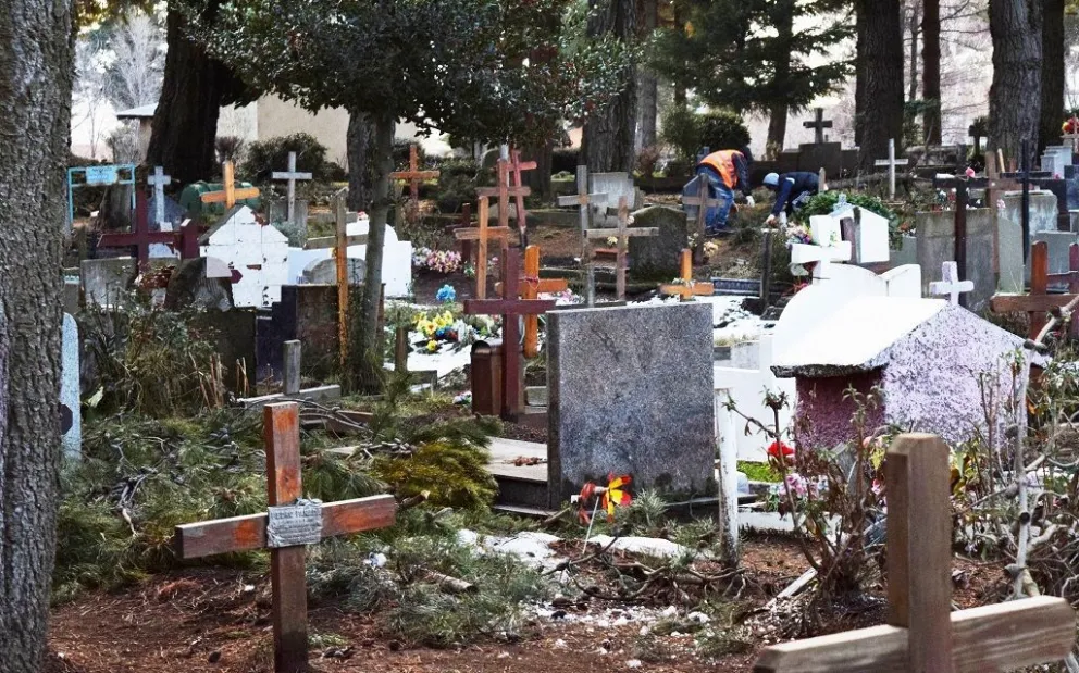 Este lunes reabre el cementerio