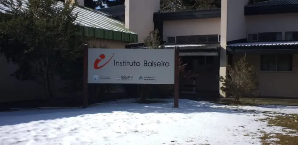 Se recibieron 16 nuevos profesionales de Ingeniería Nuclear e Ingeniería Mecánica en el Balseiro