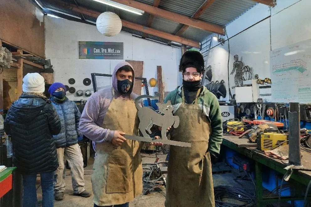 Continúa en crecimiento la cooperativa metalúrgica local