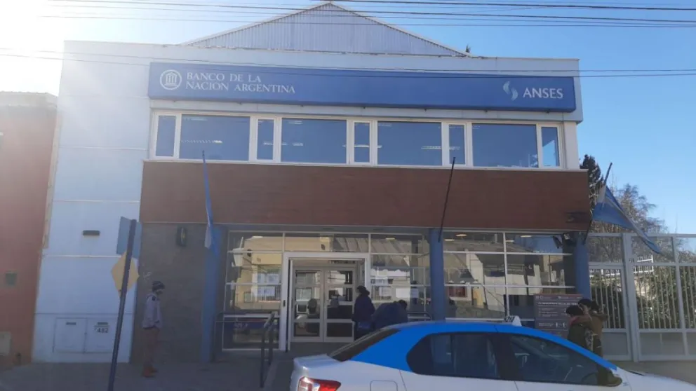 IFE: Comienza la entrega de tarjetas correspondientes a Banco Nación