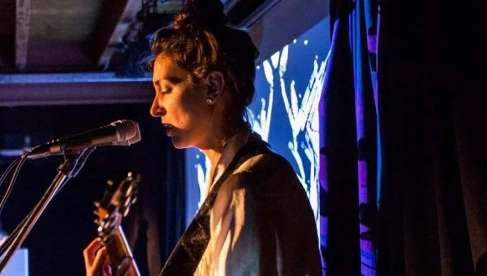 La barilochense Jeaninne Martin se presenta en Rionegrinos en Concierto