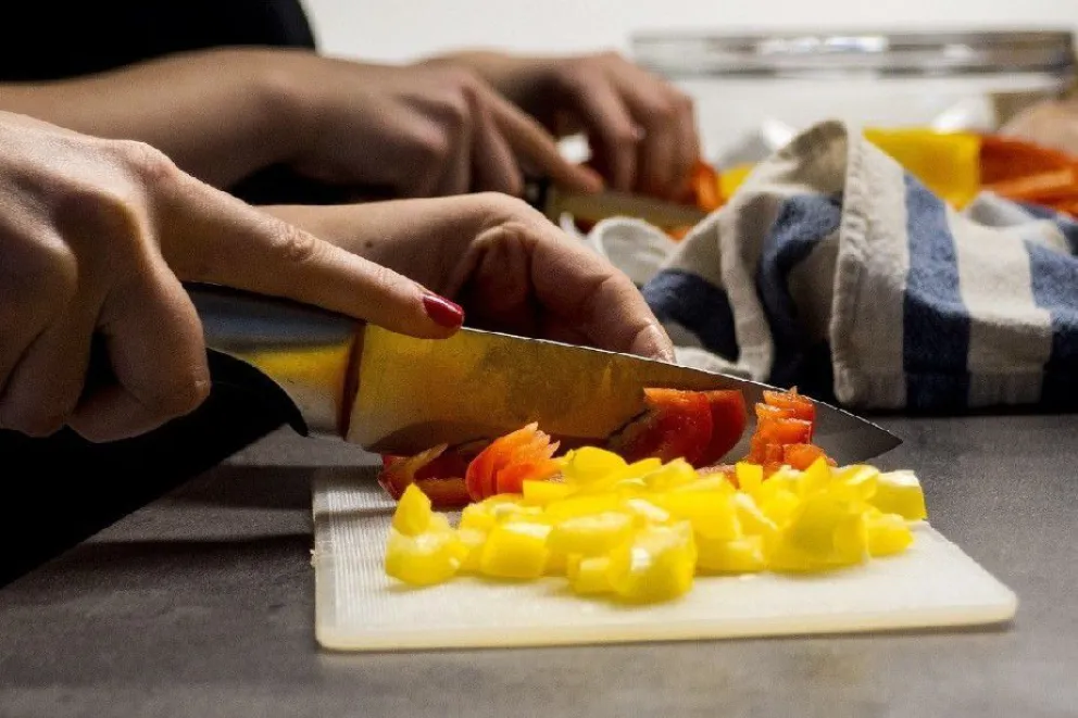Provincia reemplaza la entrega de alimentos por tarjetas