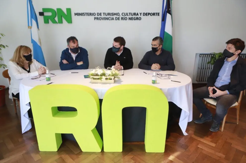 Gennuso: "Necesitamos diversificar la economía productiva de Bariloche"
