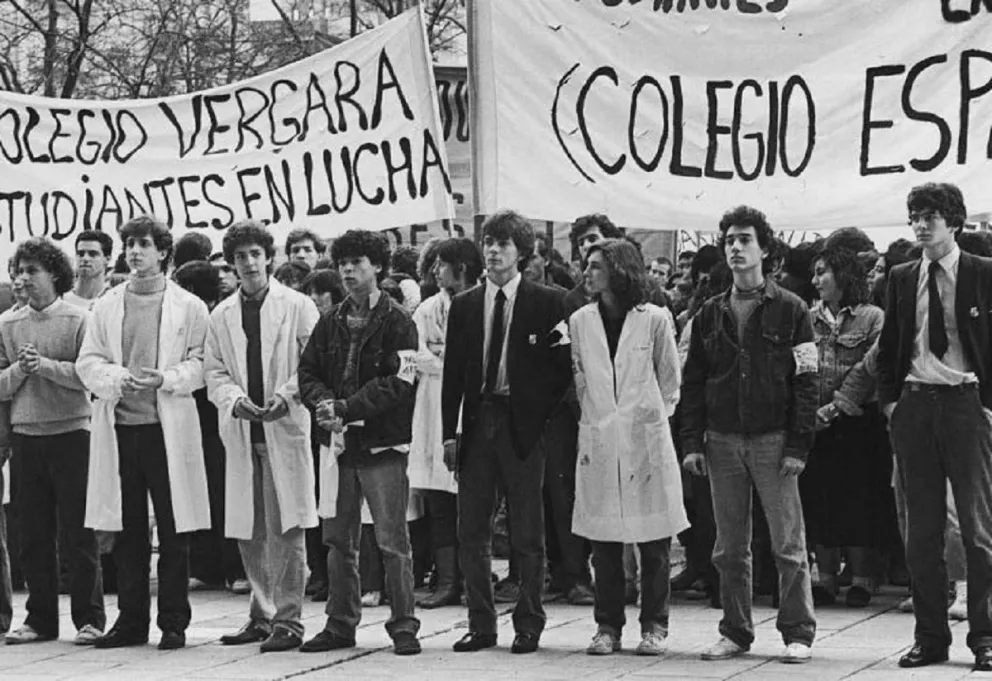 Estudiantes barilochenses recordaron "La Noche de los Lápices"