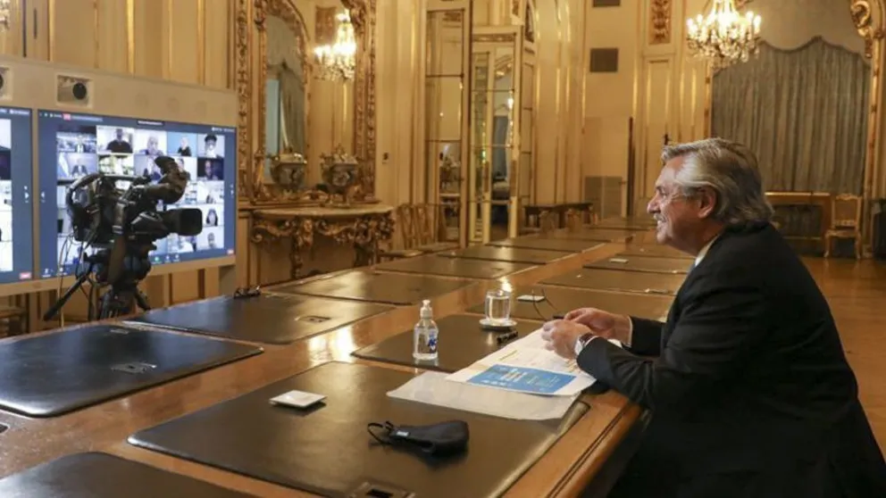 El presidente decide con gobernadores la próxima fase del aislamiento