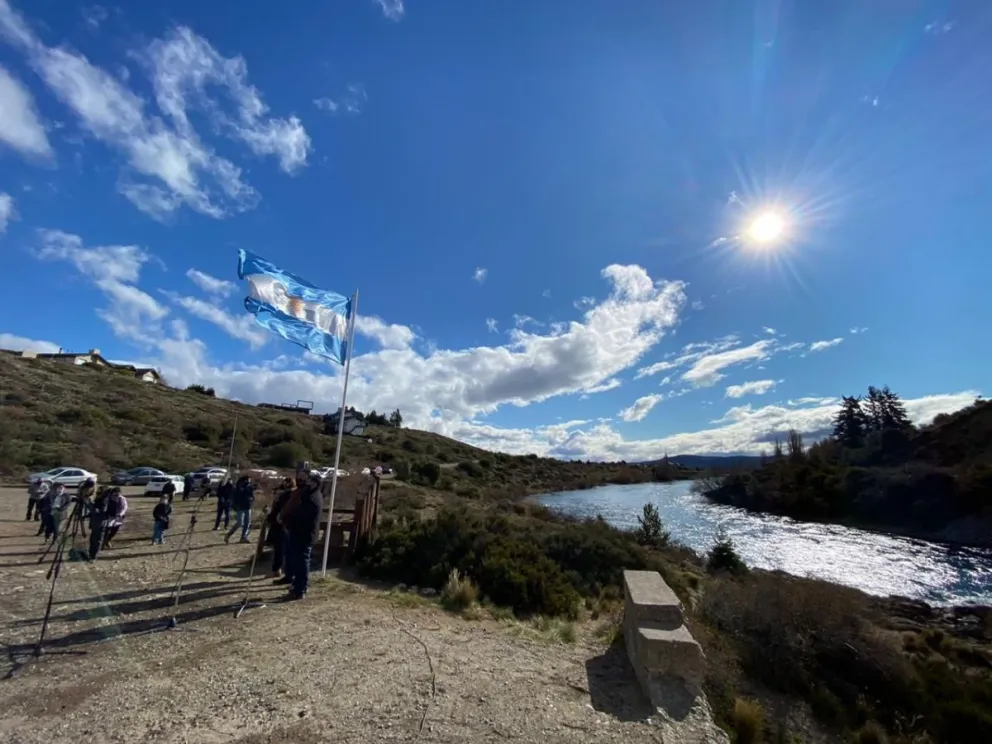 Fotos: Bariloche y Dina Huapi abrazaron al Limay