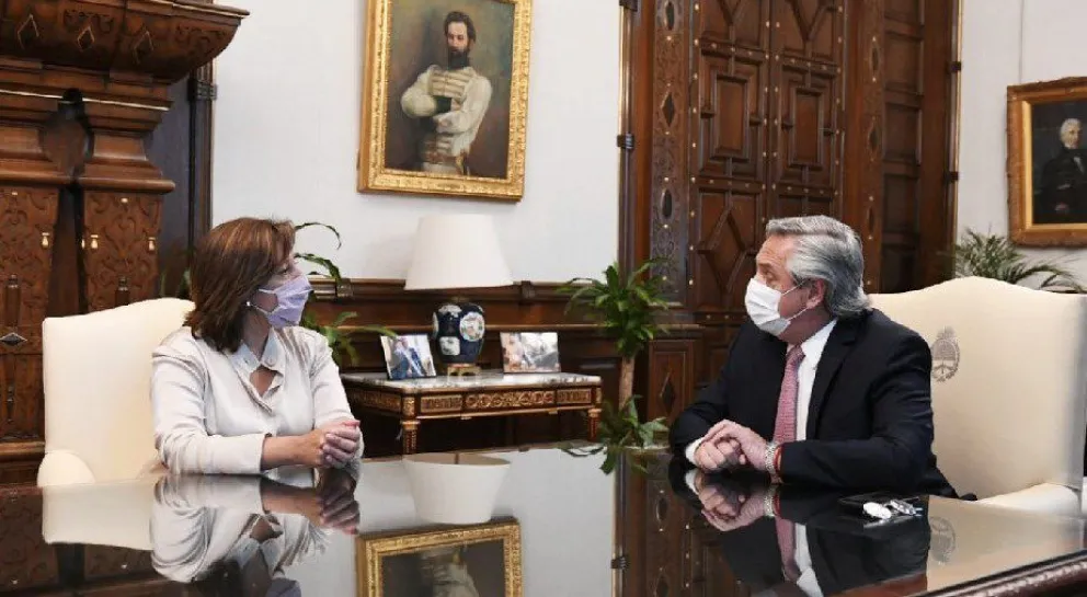 La gobernadora Carreras se reunió con el presidente para abordar la problemática de Villa Mascardi