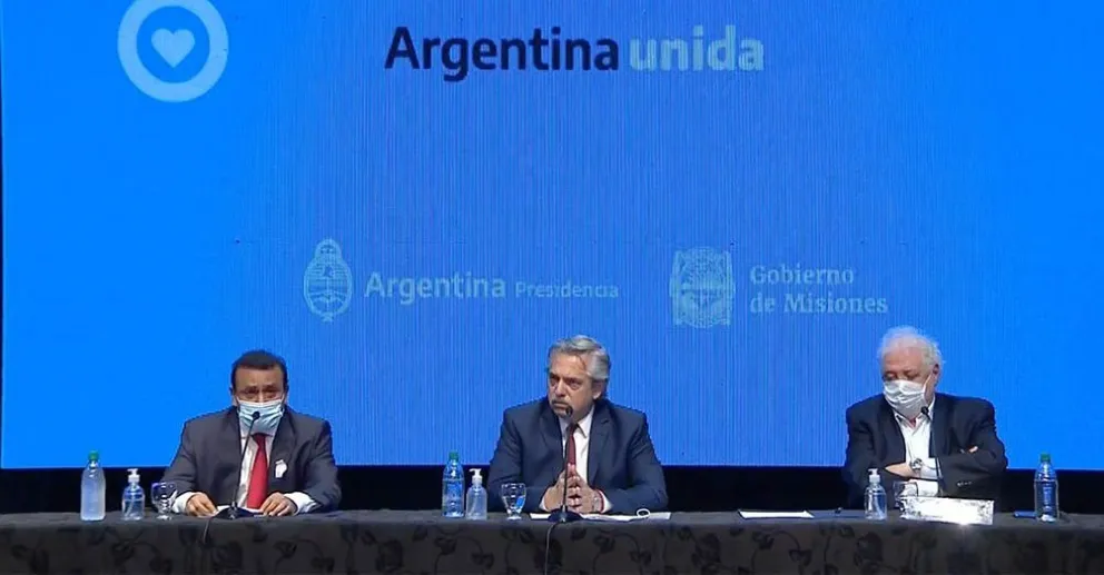 El presidente anunció que el aislamiento seguirá por 14 días en ocho provincias y el AMBA