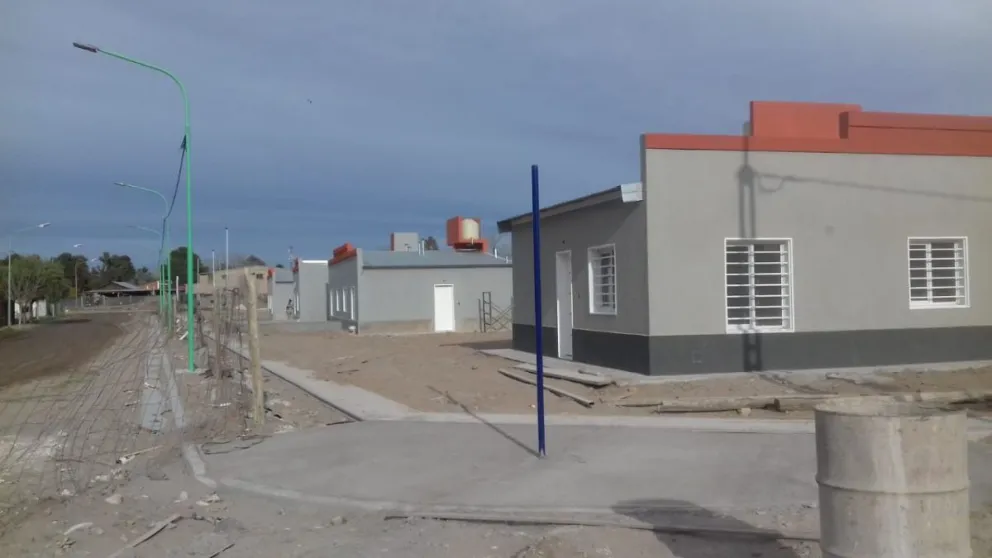 Acceso a la tierra: "El camino es el que propone el Estado", afirmó Valeri