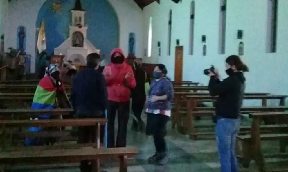 Mapuches ocuparon una iglesia en El Bolsón