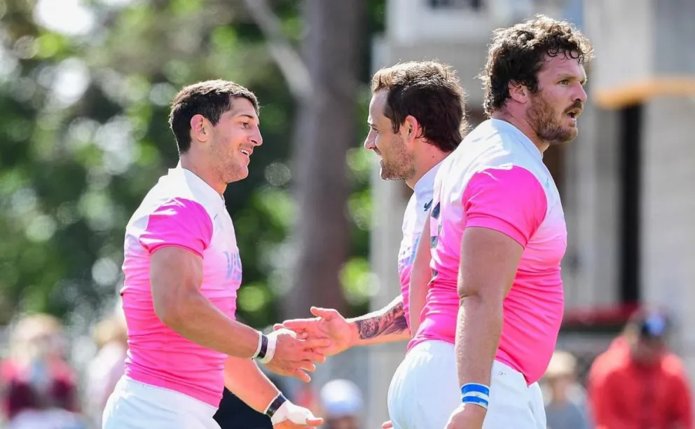 Cubelli, Sánchez y Montoya festejan el triunfo argentino.