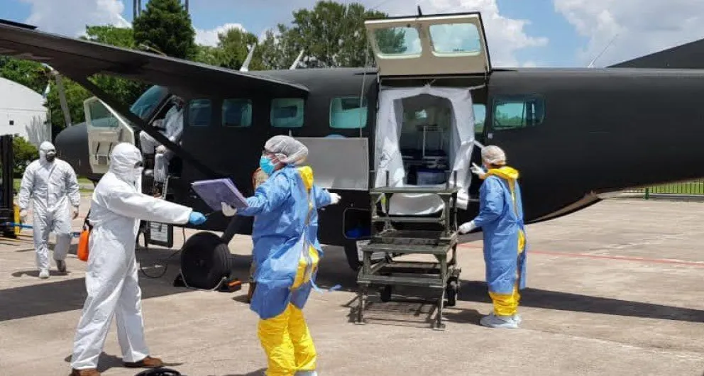 Desde Bariloche, el Ejército realizó el primer traslado aéreo de un paciente con Covid-19