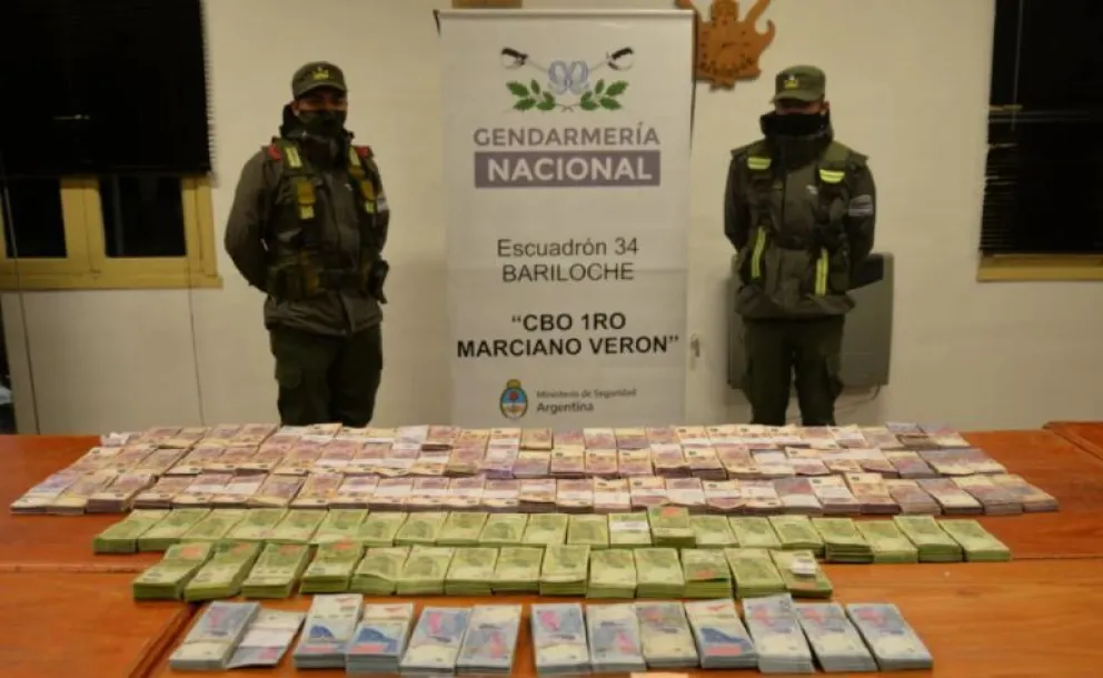 Detienen una camioneta en el control de Dina Huapi con 3 millones de pesos