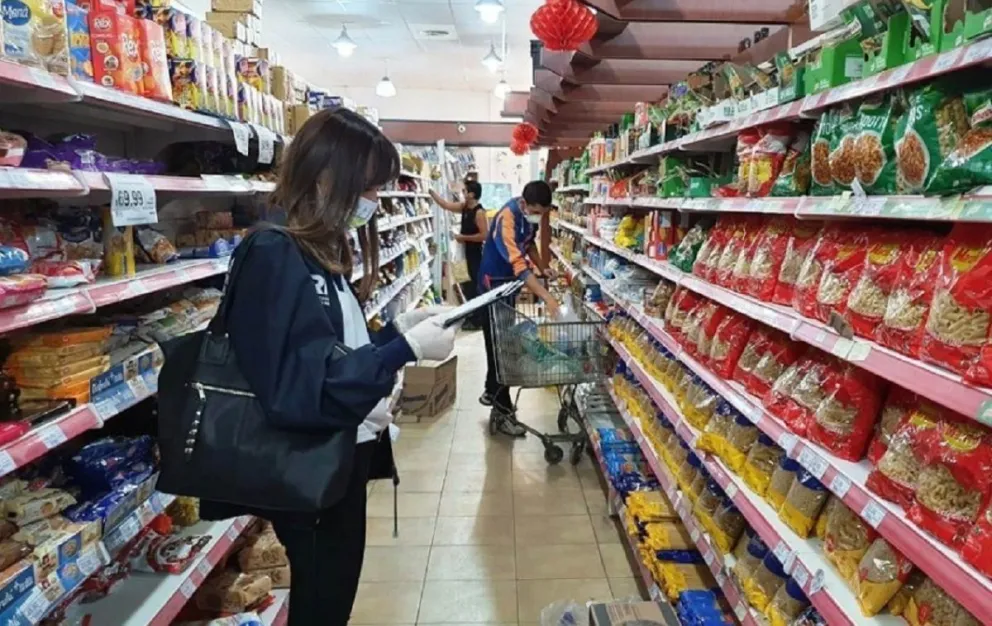 El Gobierno anunció que los precios de fideos, pan y harina se retrotraerán a febrero