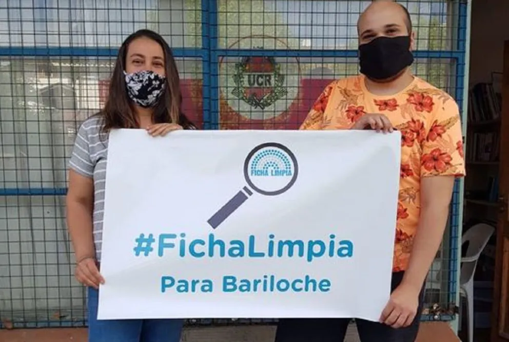 Presidenta de la UCR del comité seccional Bariloche, Guillermina Alaniz, y presidente de la Juventud Radical, Mauricio Lascialanda (Facebook concejal Ariel Cárdenas)