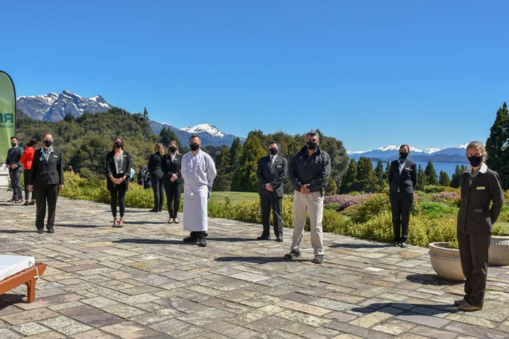 "Satisfacción" por la reapertura del hotel Llao Llao