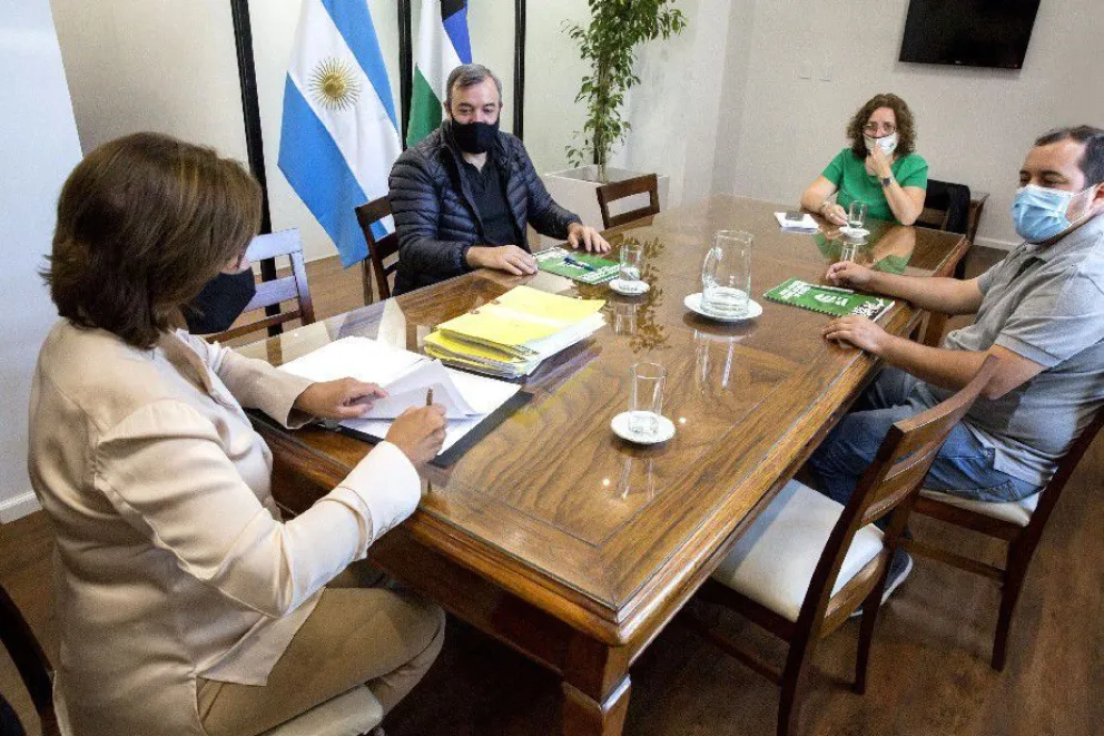 Carreras firmó nuevos pases a planta permanente