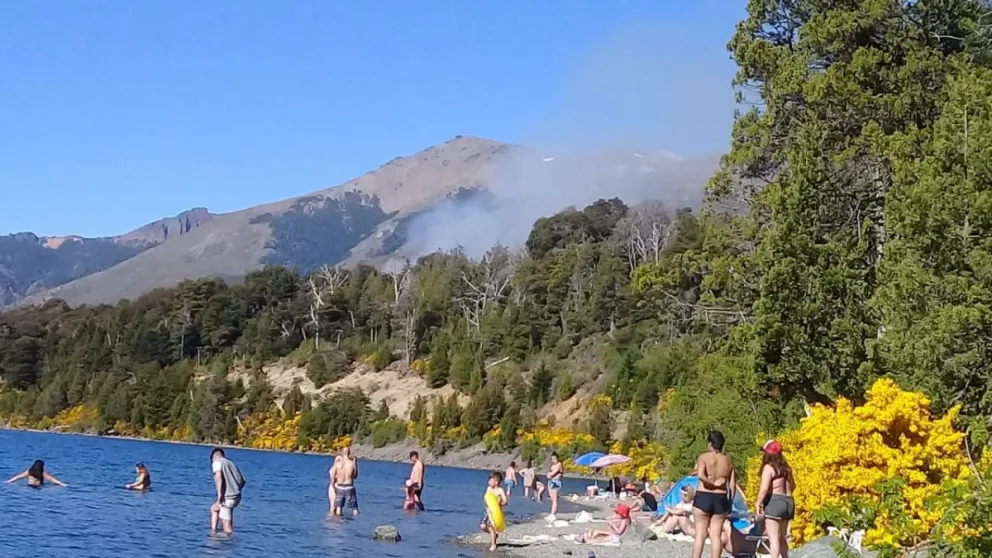 Video: Incendio en la zona del Lago Gutiérrez