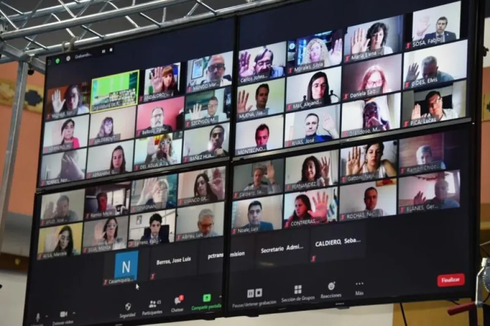 Se aprobó la ley que crea el programa Río Negro Suelo Urbano