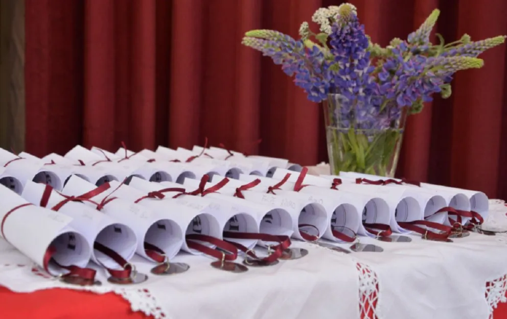 Cómo se preparan las escuelas para los actos de egreso