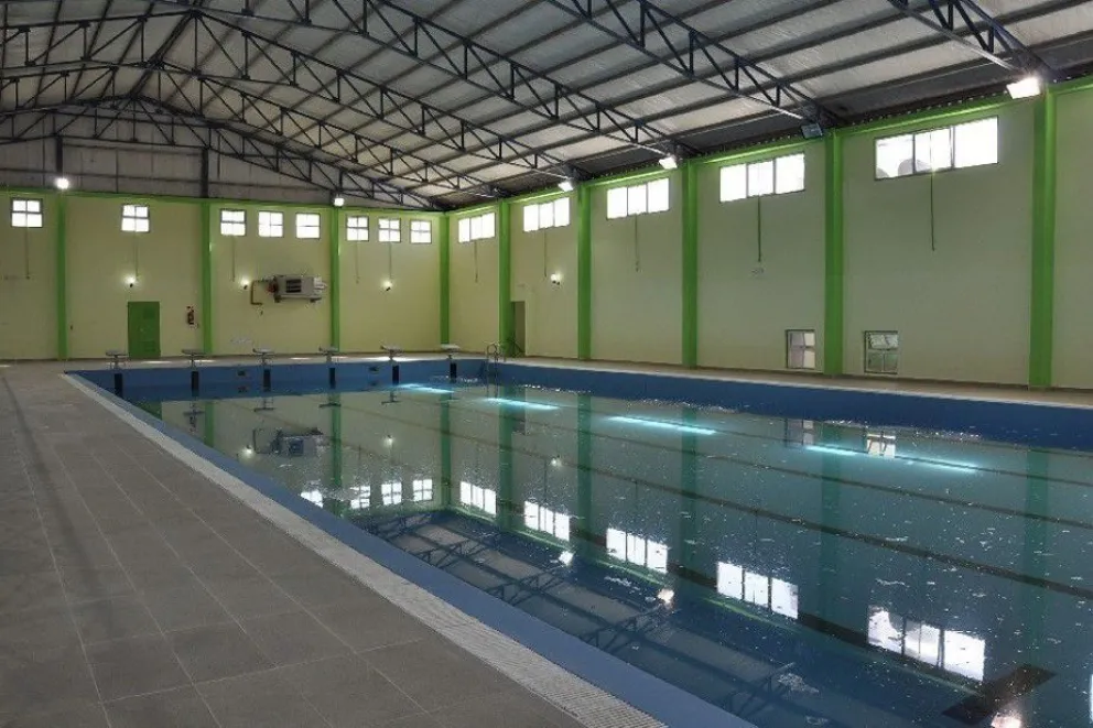 Con distanciamiento y cupo limitado, presentan un protocolo para piletas