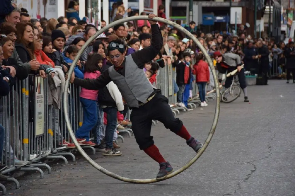 Ya se pueden gestionar las habilitaciones para artistas callejeros