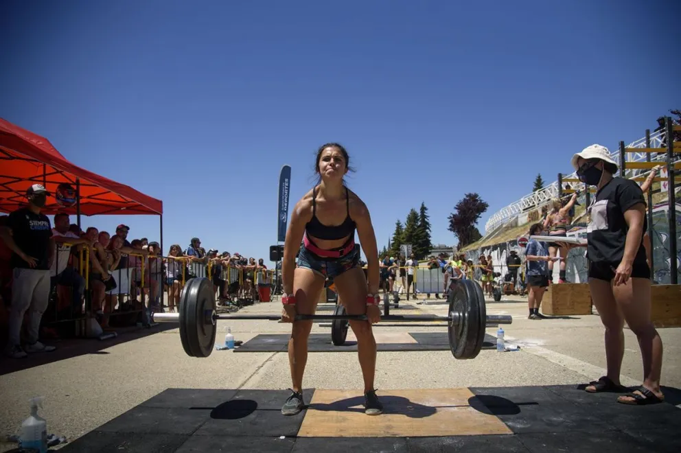 El evento se desarrolló al aire libre en el playón municipal.