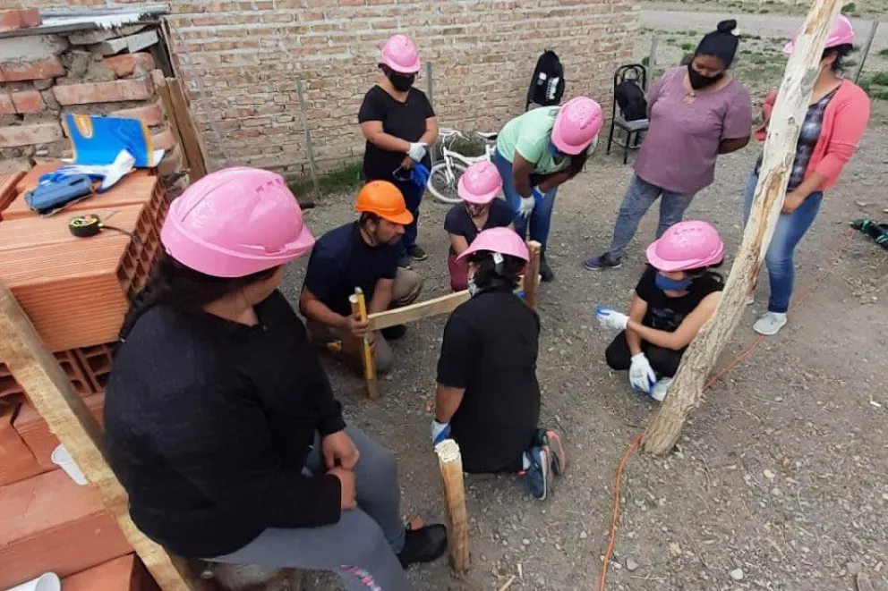 Mujeres Constructoras, una propuesta del IPPV que apuesta a la inclusión
