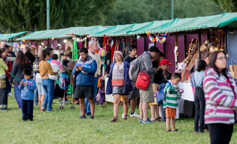 Por la pandemia, suspenden la Fiesta de la Fruta Fina 2021