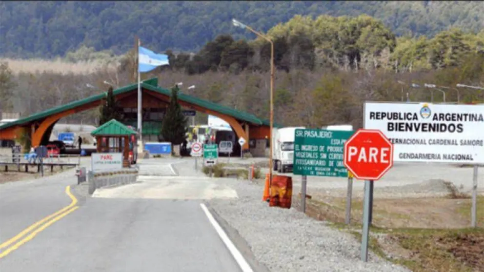 Cierran el ingreso de turistas de países limítrofes y otros destinos hasta el 8 de enero