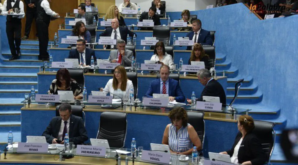 El oficialismo salió a responder al FDT: "Aplaude en Nación y critica en Río Negro"