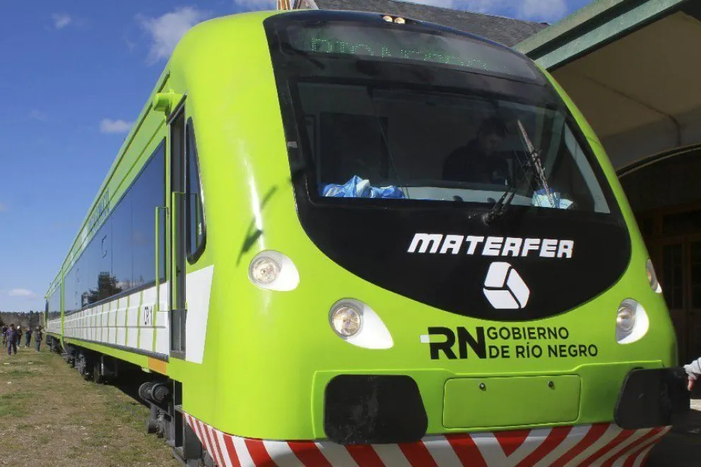 Indemnizarán a trabajador que durante 40 años, arregló motores del tren y perdió la audición