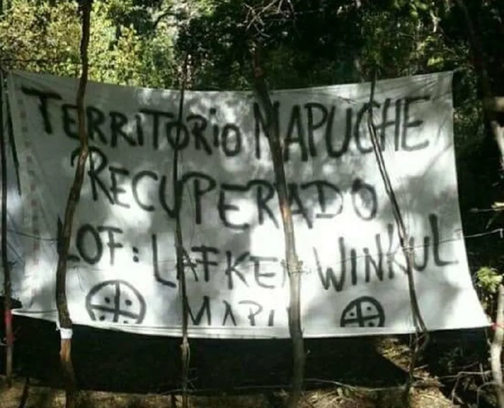 Acusaron a un programa local de emitir “contenido discriminatorio” en la cobertura del conflicto en Villa Mascardi