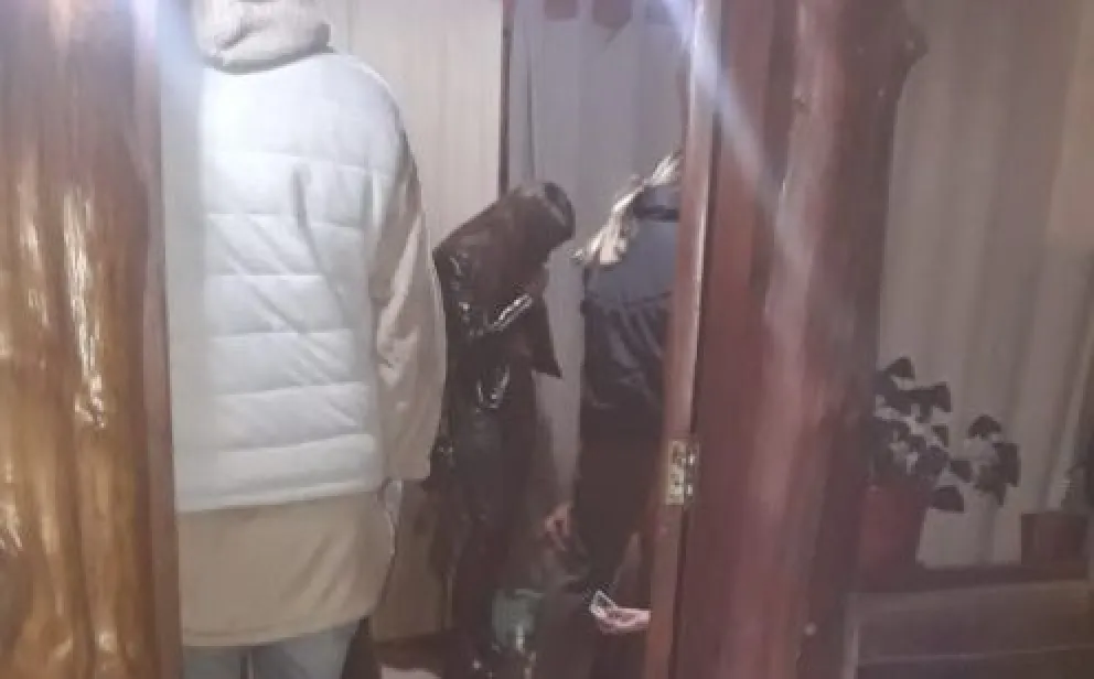 Detuvieron a 24 jóvenes que participaban de una fiesta clandestina en el oeste