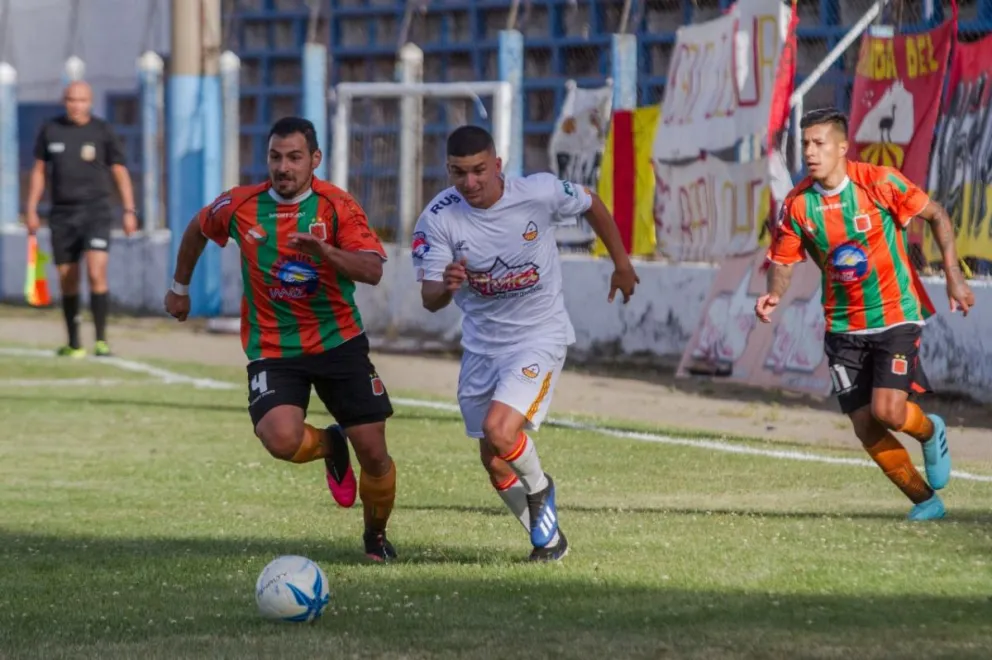 Cruz del Sur y Puerto Moreno quieren festejar como local.