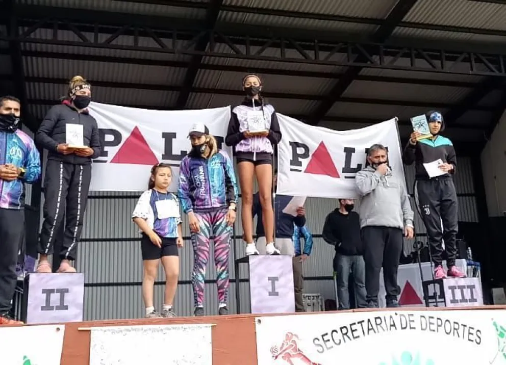 Rocío Reyes en lo más alto del podio.