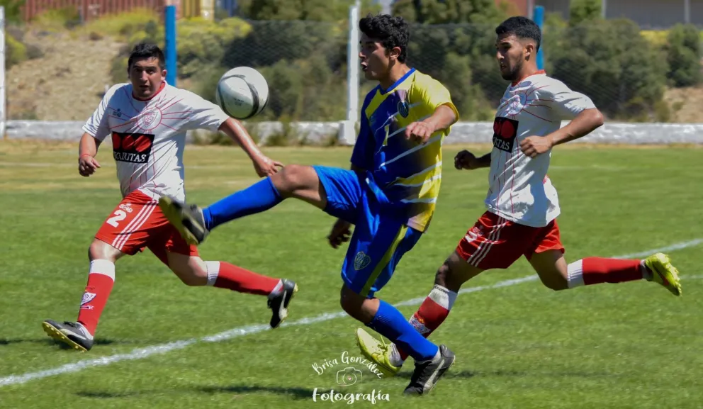 En Alas, Estrella Roja le ganó a Boca Unidos.