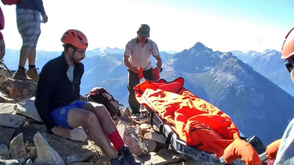 Video: Así fue el rescate de un joven en el cerro López
