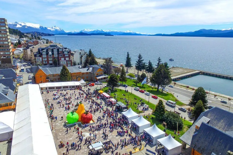 Productores rionegrinos presentes en la feria de Bariloche a la Carta