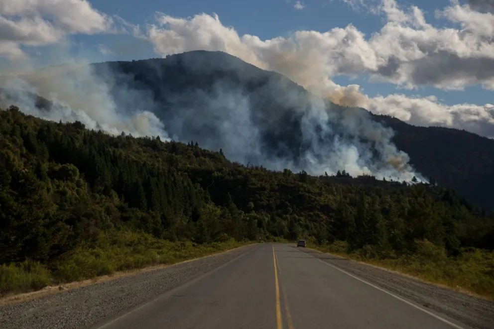 Contuvieron el incendio en un sector cercano a El Bolsón