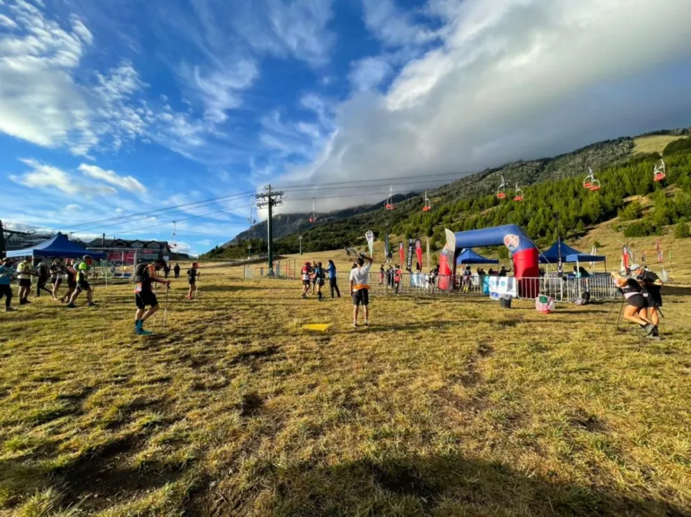 "Reunidos por el CAX" se corre en el cerro Catedral