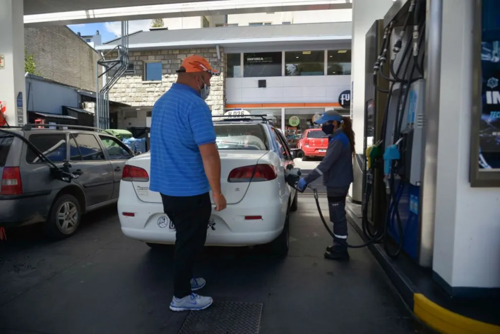 Febrero arrancó con aumento de combustibles 